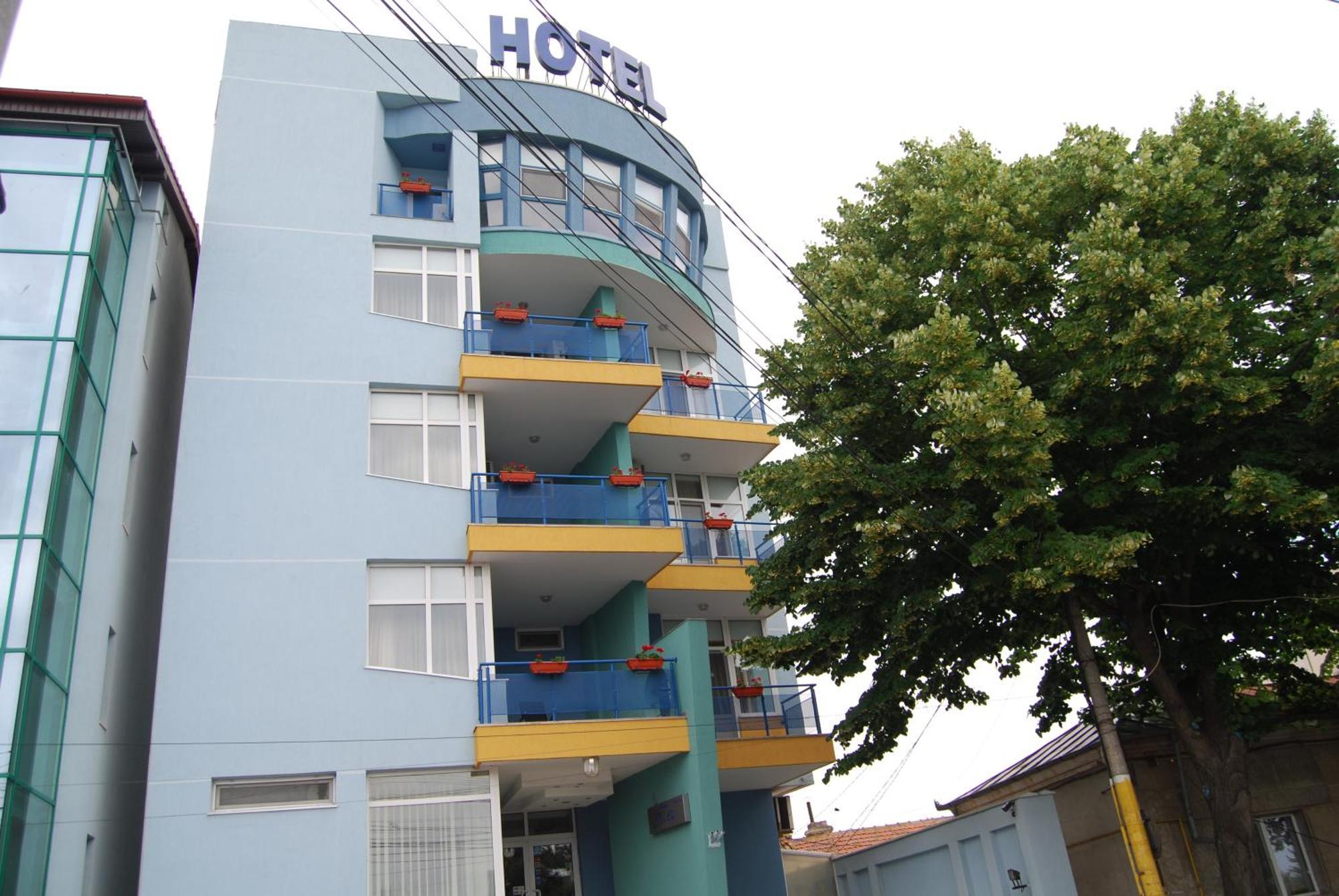 Hotel Dali 3*